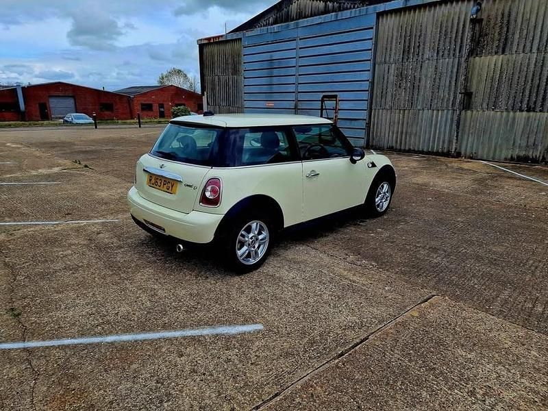 Used Mini One D Hatch 2014 White Hatchback