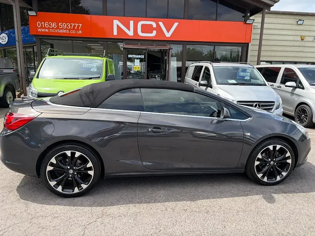 Used Vauxhall Cascada Elite 140 HP (102 kW) 2016 Grey Cabriolet