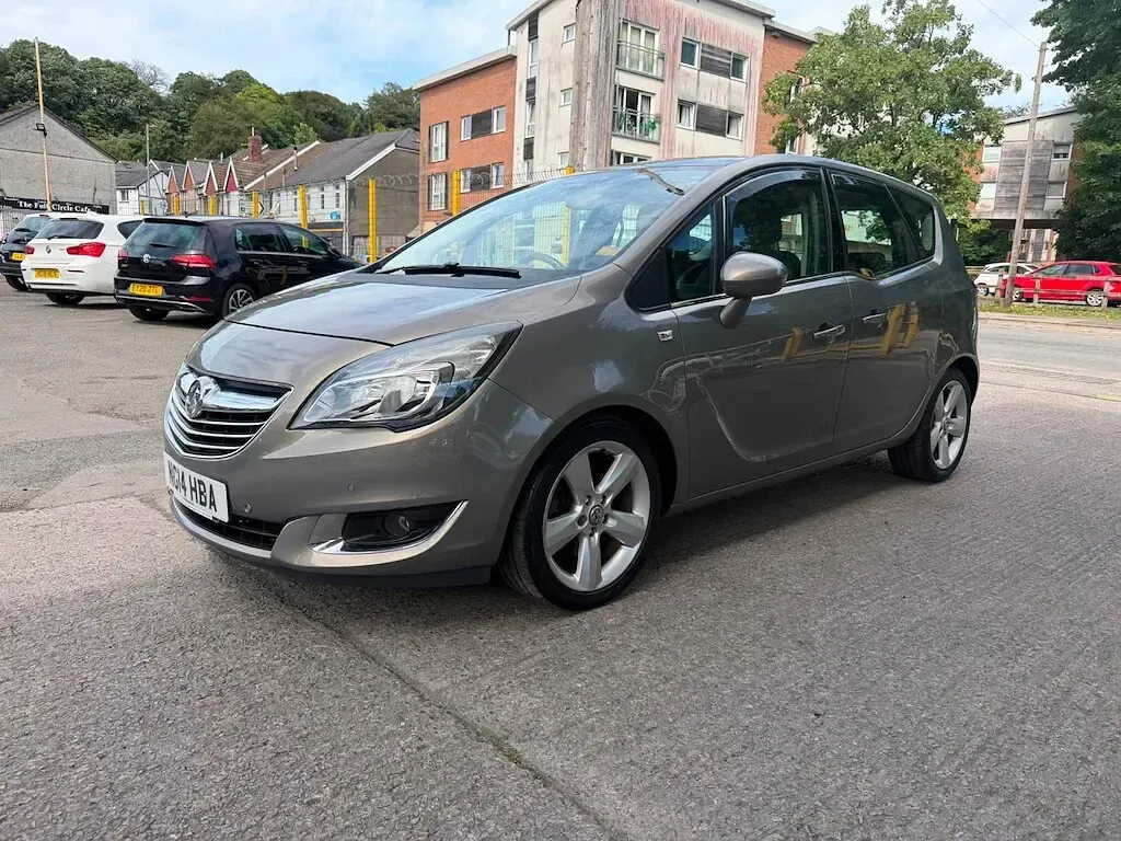 Used Vauxhall Meriva S 2014 Brown MPV