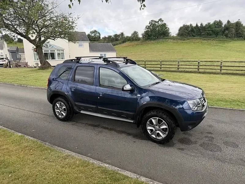 Used Dacia Duster Lauréate 110 HP (80 kW) 2018 Blue SUV
