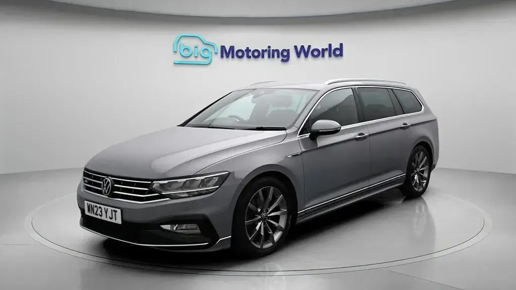 Used VW Passat R-line 150 HP (110 kW) 2023 Grey Estate