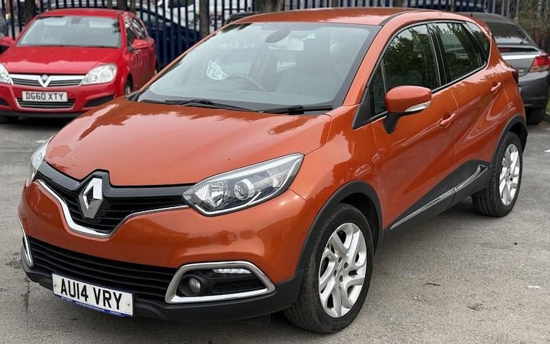 Used Renault Captur Dynamique 90 HP (66 kW) 2015 SUV