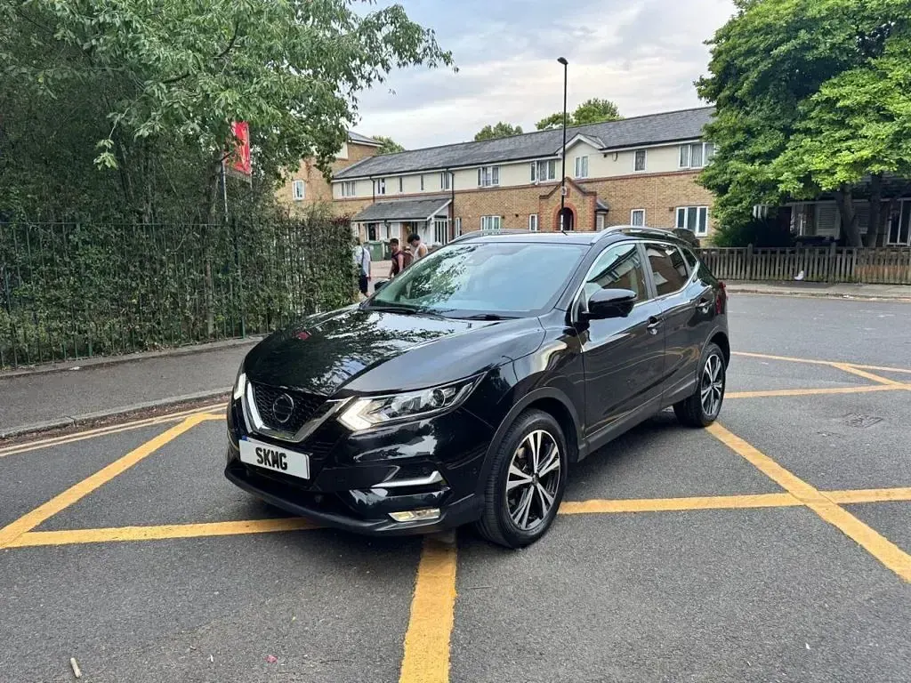Used Nissan Qashqai N-Connecta 160 HP (117 kW) 2018 Black SUV