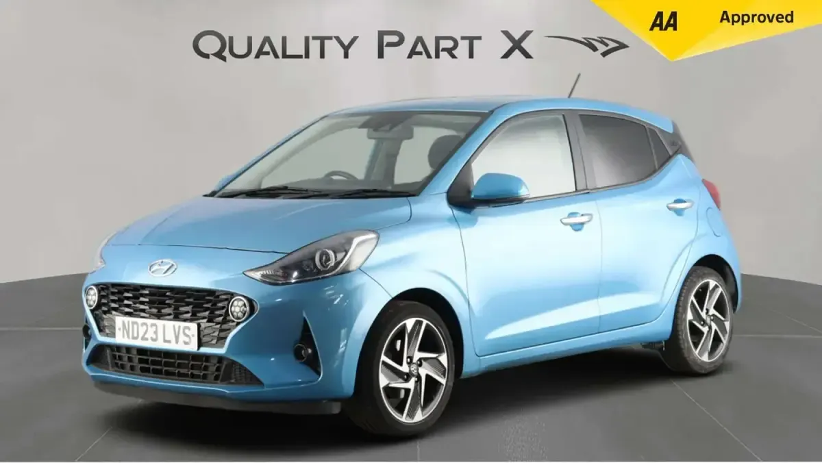 Used Hyundai i10 Premium 84 HP (61 kW) 2023 Blue Hatchback