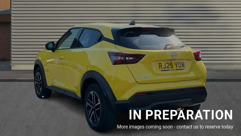 Used Nissan Juke N-Connecta 114 HP (83 kW) 2025 Iconic yellow SUV
