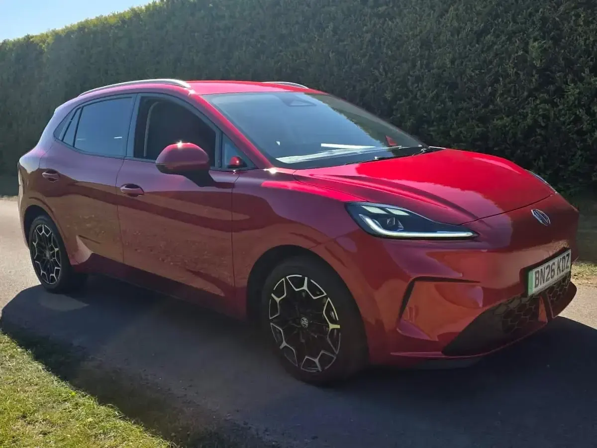 Nuevo MG MG4 EV 319 kW (435 CV) 2026 Rojo Utilitario