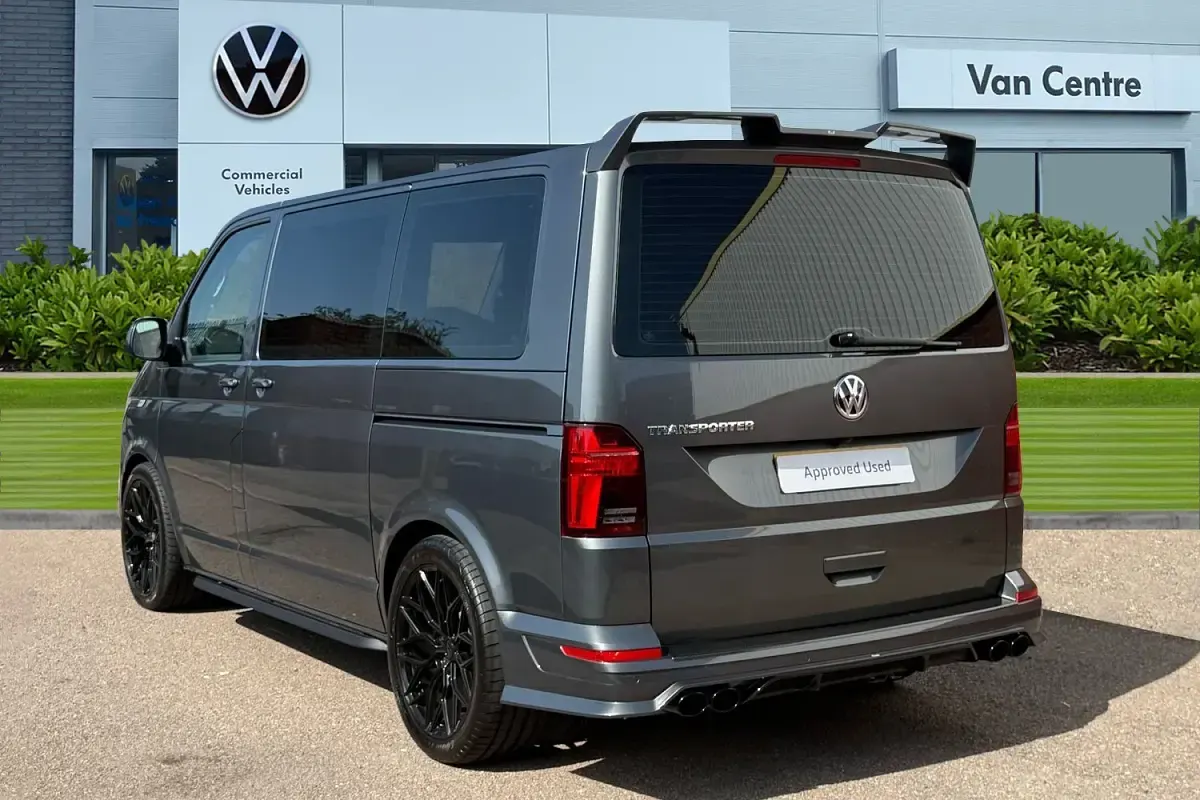 Second-hand VW Transporter Sportline 204 CP (150 kW) 2024 Gri Van