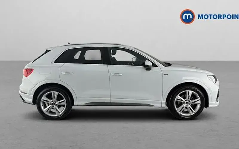 Used Audi Q3 S-Line 150 HP (110 kW) 2023 White SUV