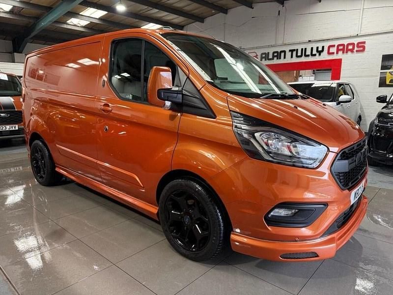 Used Ford Transit Custom Limited 170 HP (125 kW) 2020 Orange Van