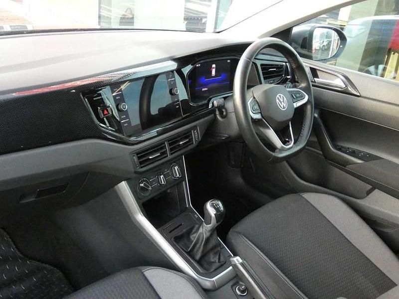 Used VW Taigo Life 94 HP (69 kW) 2022 Grey SUV