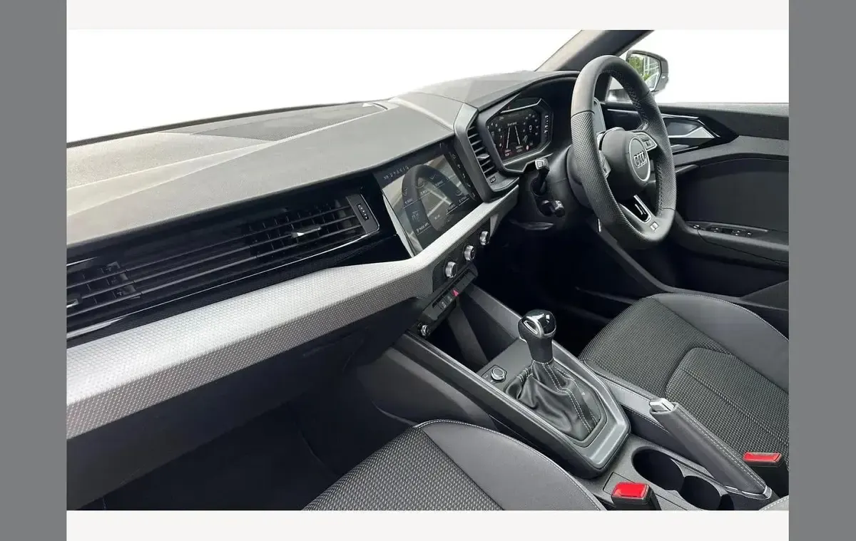 Used Audi A1 S-Line 95 HP (69 kW) 2026 White SUV