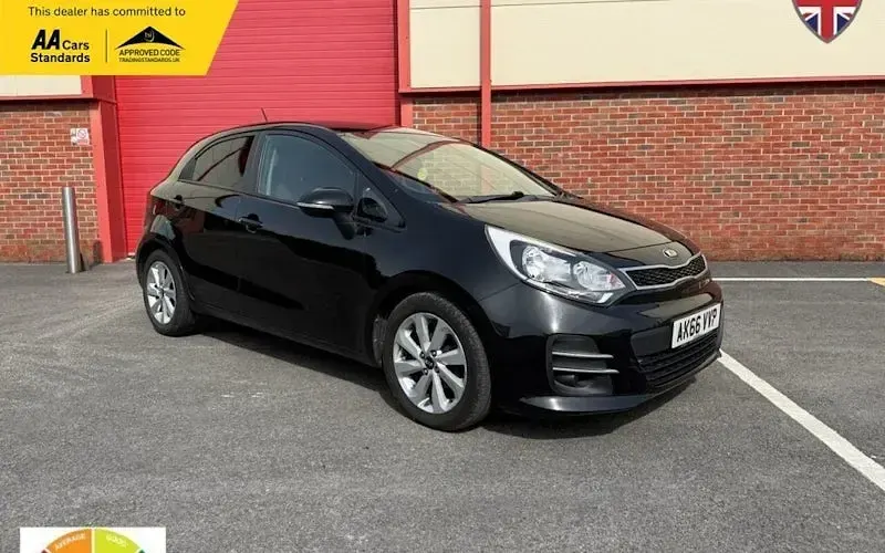 Used Kia Rio 75 HP (55 kW) 2016 Hatchback