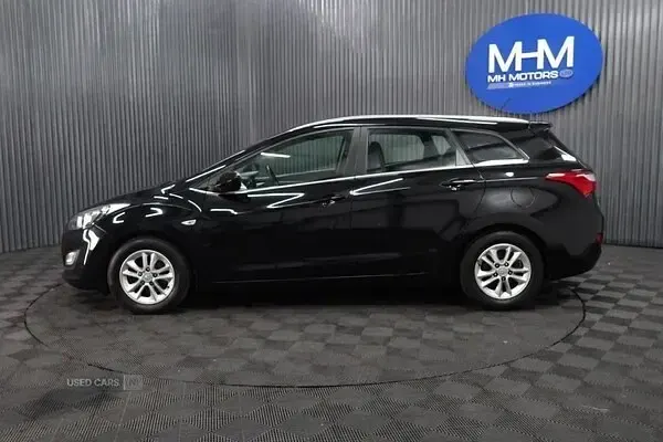 Used Hyundai i30 SE 2017 Black Estate