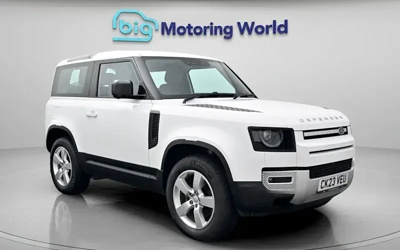 Used Land Rover Defender HSE 250 HP (183 kW) 2023 SUV