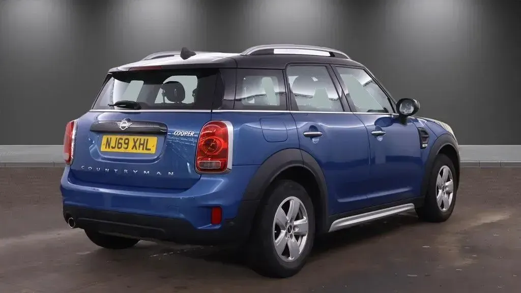 Used Mini Cooper Countryman Classic 136 HP (100 kW) 2019 Blue SUV
