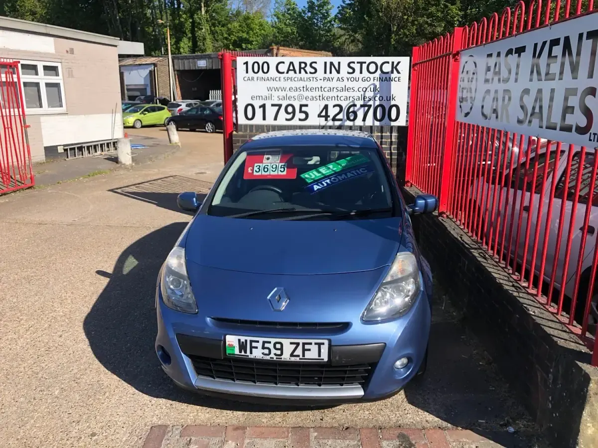 Usado Renault Clio II Initiale 111 HP (81 kW) 2009 Azul Citadino