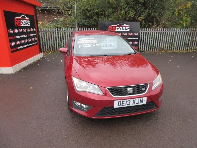 Red Used 2013 Seat Leon FR Hatchback | £3,995 (Fair price) - Image 1/4