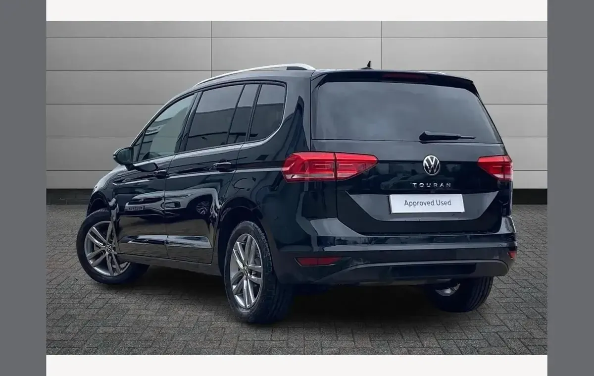 Used VW Touran Match 150 HP (110 kW) 2025 Black MPV