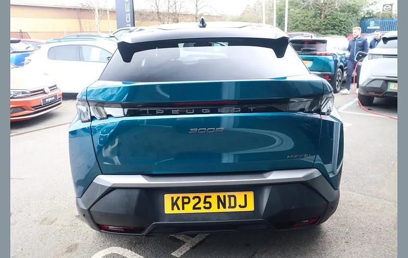 Used Peugeot 3008 GT 134 HP (98 kW) 2025 Blue SUV