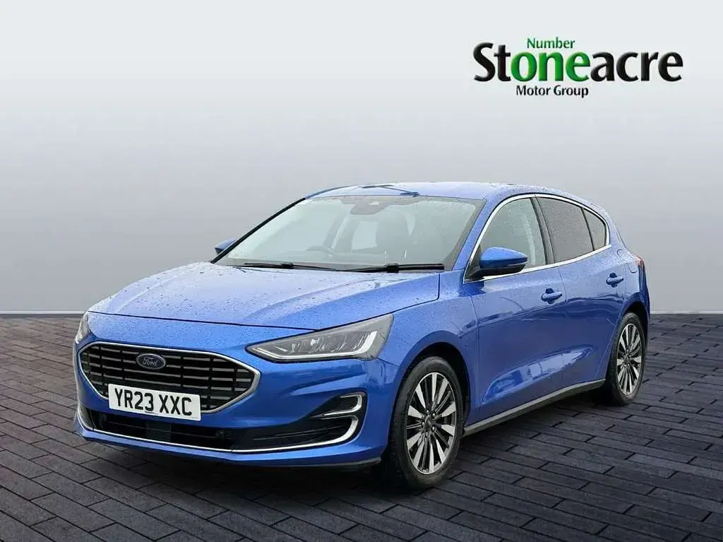 Used Ford Focus Titanium 153 HP (112 kW) 2023 Blue Hatchback