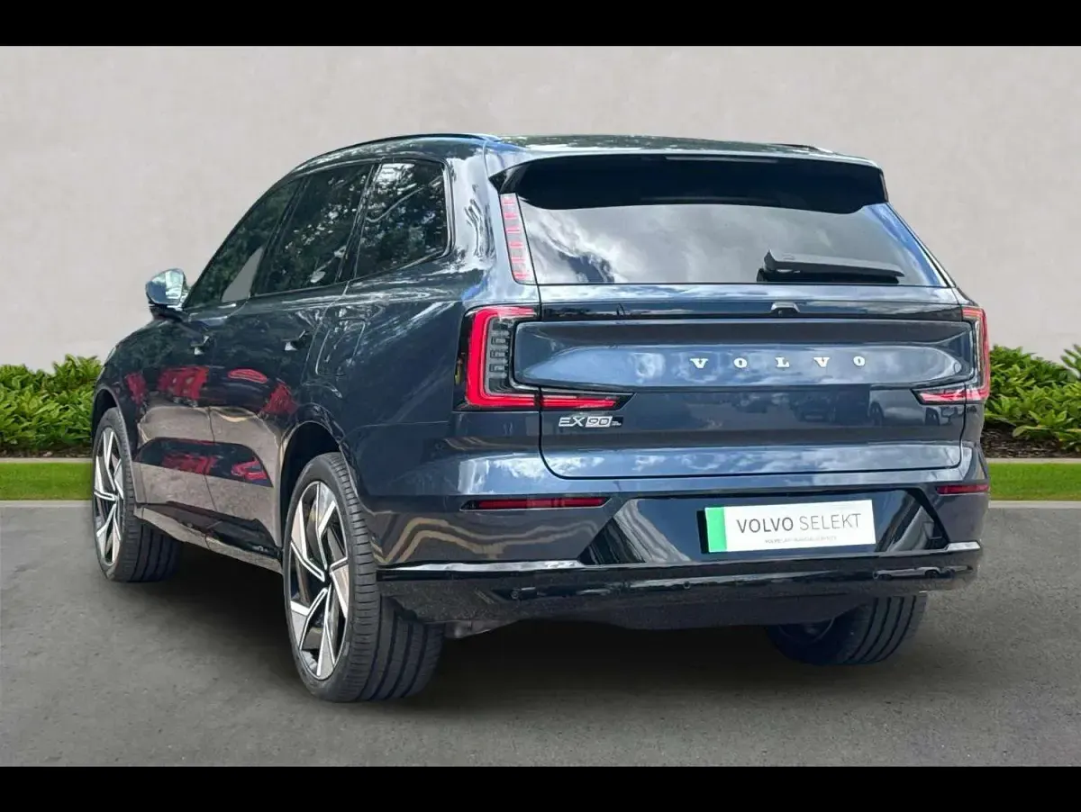 Used Volvo EX90 Performance 380 kW (517 HP) 2025 Blue SUV