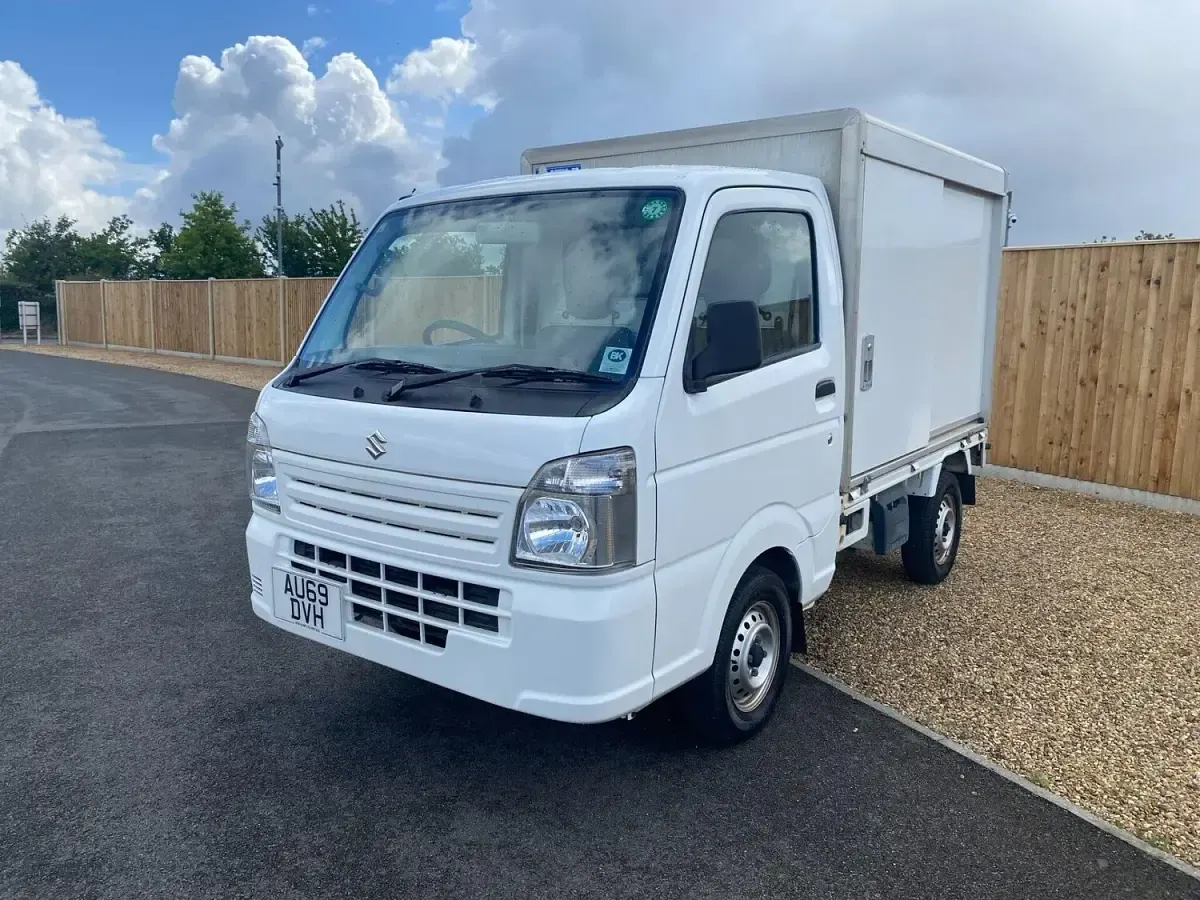 Used Suzuki Carry 2026 White Pickup