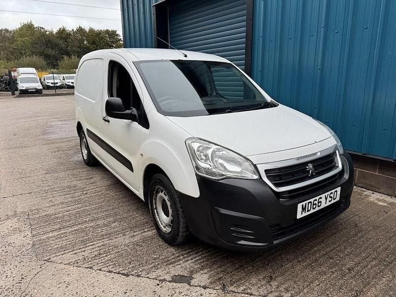 White Used 2017 Peugeot Partner S MPV | £3,495 (Super price) - Image 1/4