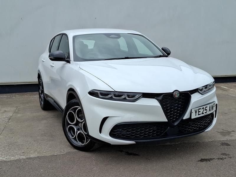 Special solid banchise white New 2025 Alfa Romeo Tonale Sprint SUV | £28,498 (Good price) - Image 1/4
