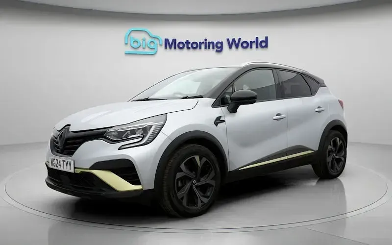 Used Renault Captur Engineered 145 HP (106 kW) 2024 Grey/black SUV