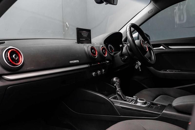 Used Audi A3 Performance 150 HP (110 kW) 2017 Silver Hatchback