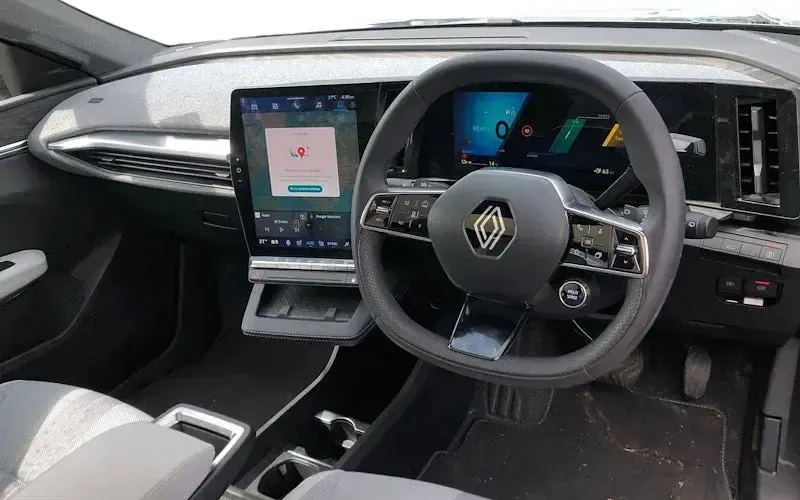 Used Renault Scenic E-Tech Iconic 160 kW (218 HP) 2024 Grey SUV