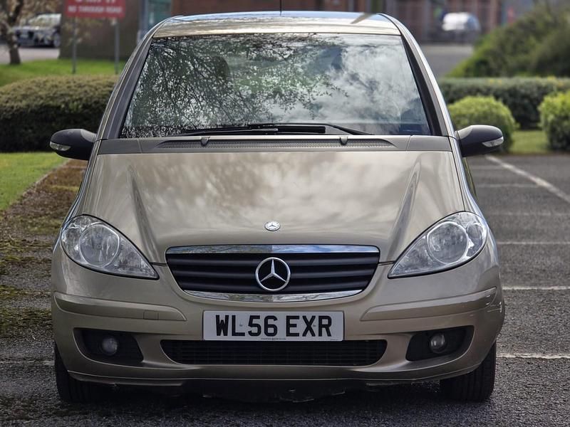 Used Mercedes A160 Classic 82 HP (60 kW) 2006 Gold Hatchback