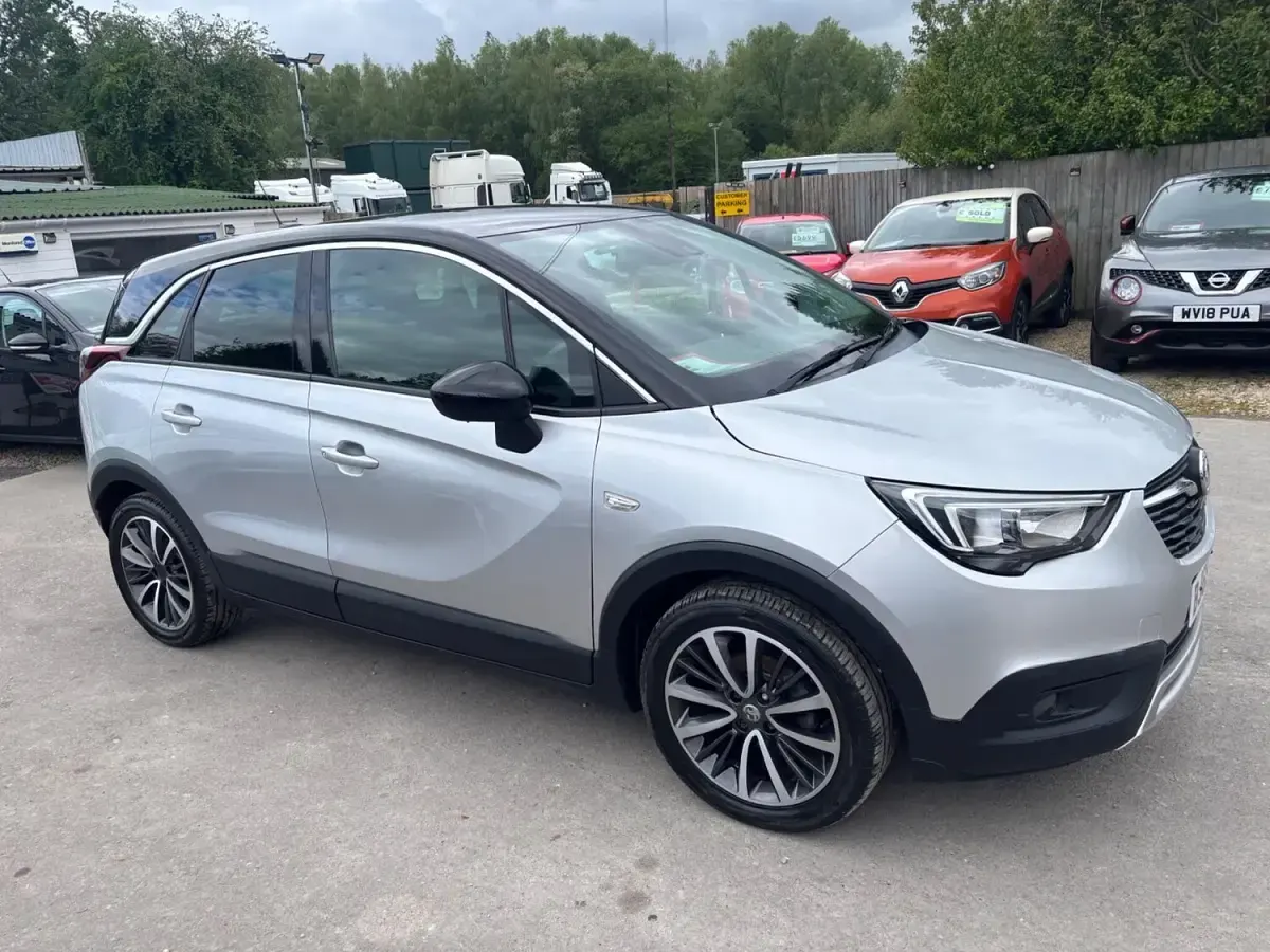 Used Vauxhall Crossland X Elite 83 HP (61 kW) 2019 Silver SUV