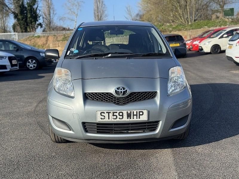Used Toyota Yaris T2 2010 Silver Hatchback