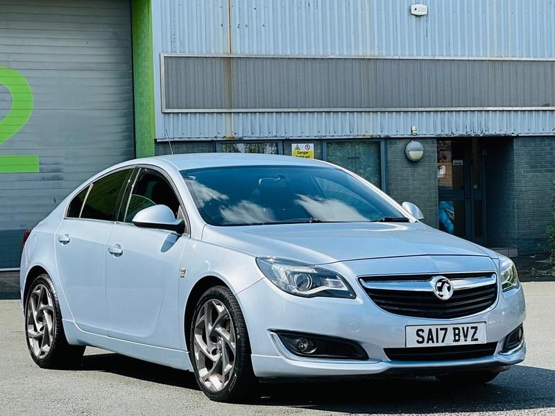 Silver Used 2017 Vauxhall Insignia SRi Hatchback | £3,490 (Good price) - Image 1/4