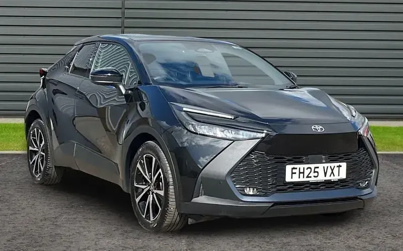 Used Toyota C-HR Design 140 HP (102 kW) 2026 SUV