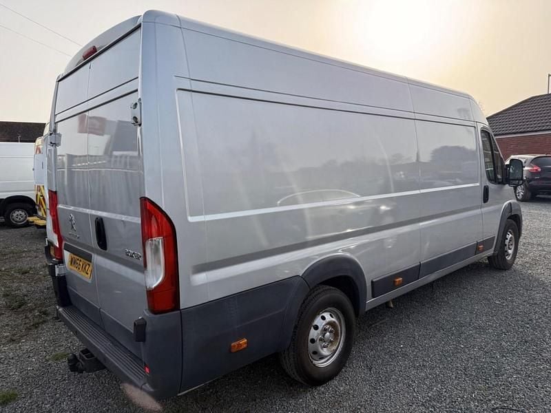 Used Peugeot Boxer 130 HP (95 kW) 2017 Silver Van
