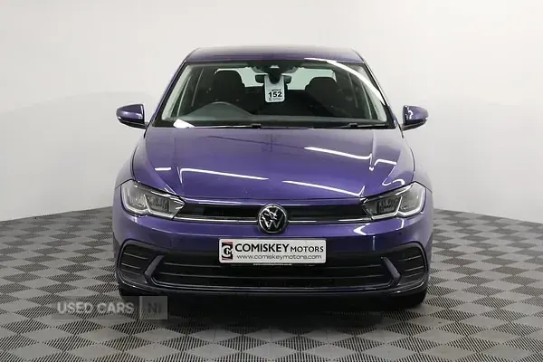 Used VW Polo Life 95 HP (69 kW) 2023 Mauve/purple Hatchback