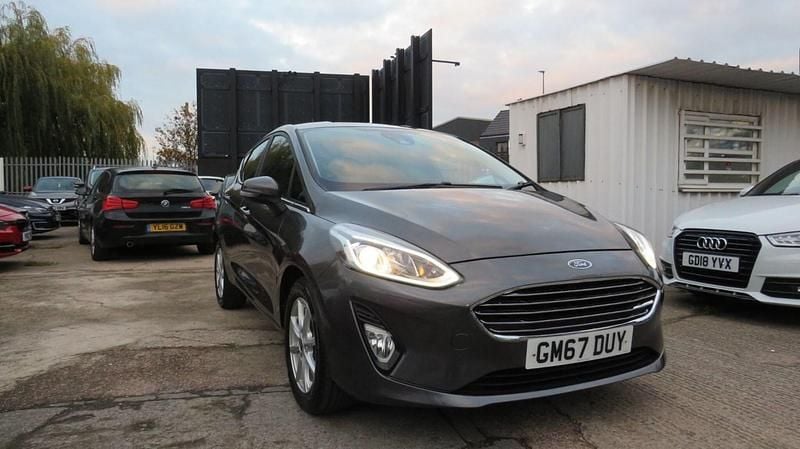 Grey Used 2018 Ford Fiesta Zetec Hatchback | £5,295 (Super price) - Image 1/4