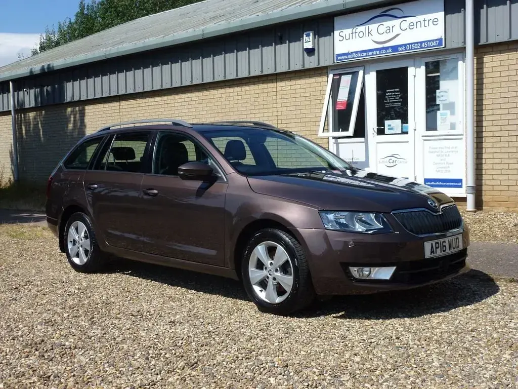 Used Skoda Octavia SE L 150 HP (110 kW) 2016 Brown Estate