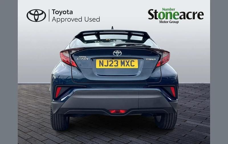 Used Toyota C-HR 122 HP (89 kW) 2023 Blue SUV