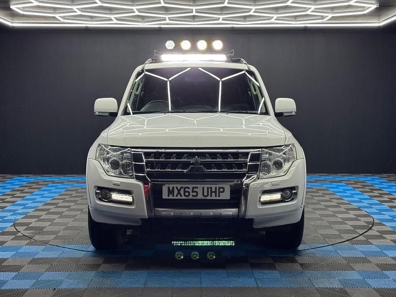 Used Mitsubishi Shogun 2015 White SUV