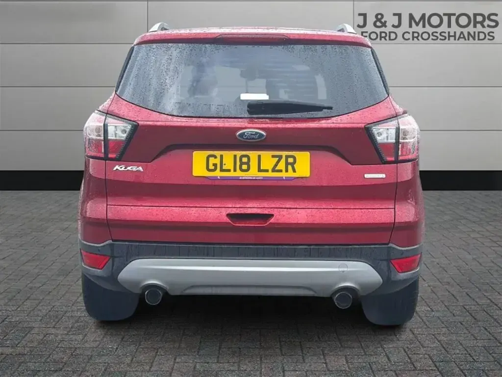 Used Ford Kuga Titanium 150 HP (110 kW) 2018 Red SUV