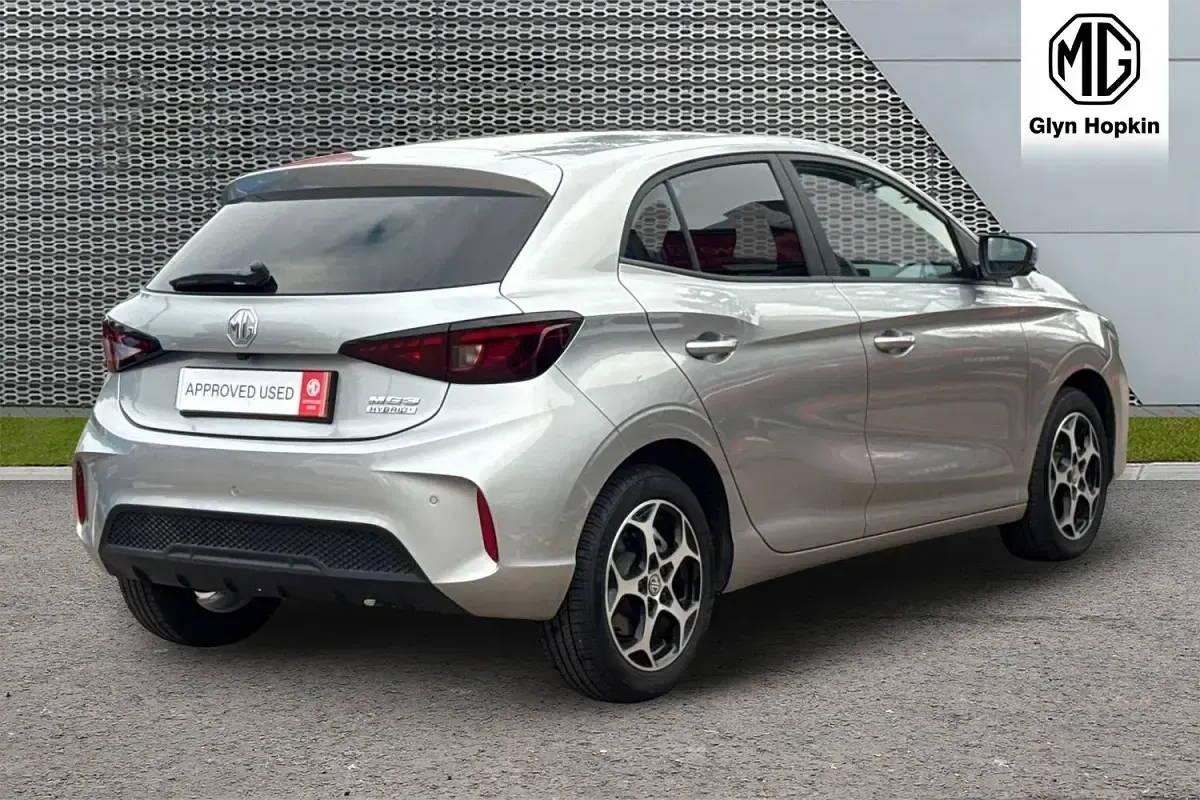 Used MG MG3 Trophy 194 HP (142 kW) 2025 Silver Hatchback