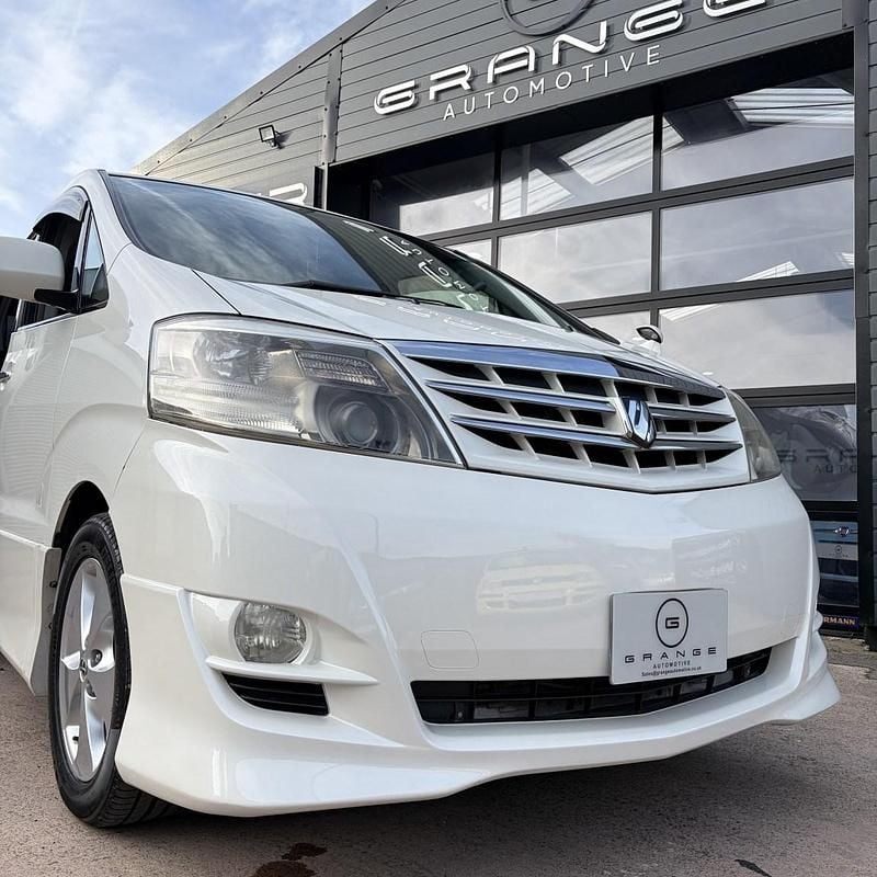 Usado Toyota Alphard 2021 Branco Monovolume
