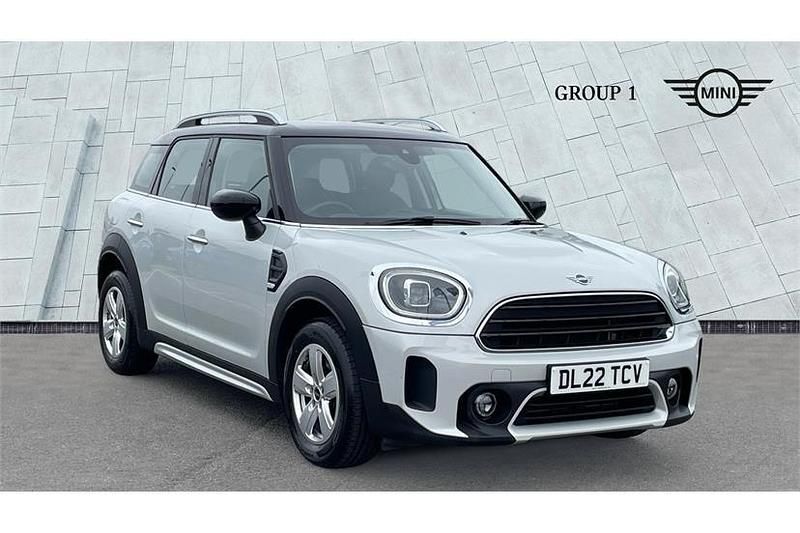 White silver Used 2022 Mini Cooper Countryman Classic SUV | £19,100 (Good price) - Image 1/4