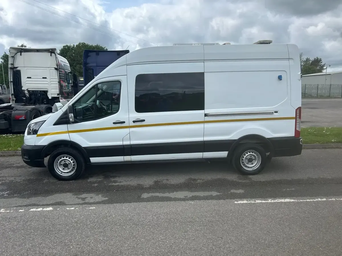 Used Ford Transit 130 HP (95 kW) 2018 White Van