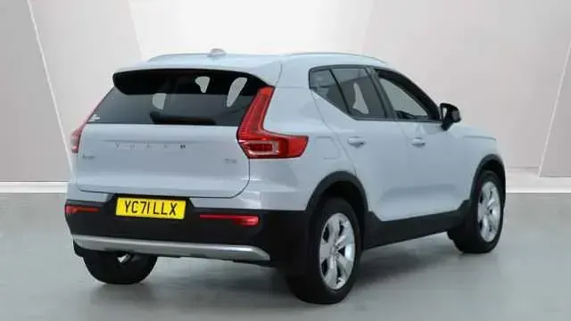 Used Volvo XC40 Momentum 163 HP (119 kW) 2022 SUV