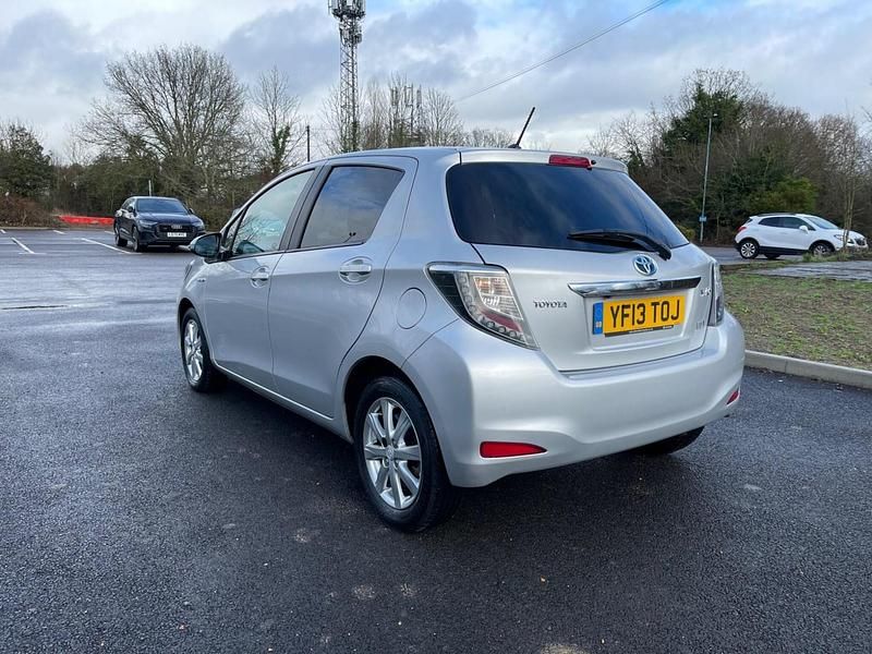 Used Toyota Yaris Hybrid T4 2013 Silver Hatchback