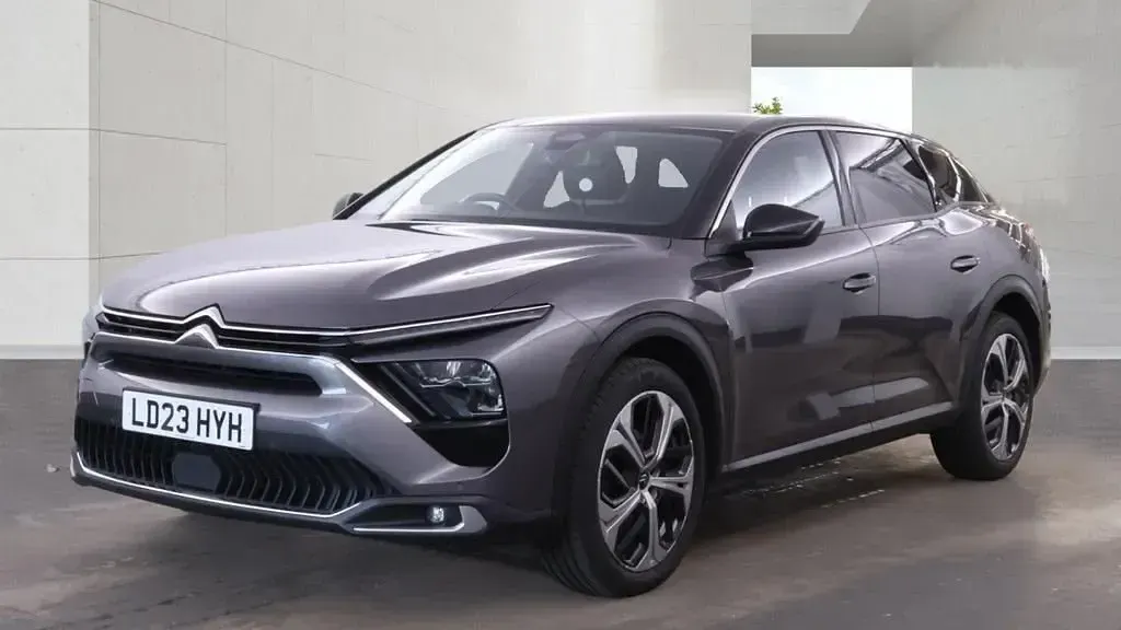Begagnad Citroën C5 X PureTech 131 HK (96 kW) 2023 Grå Kombi
